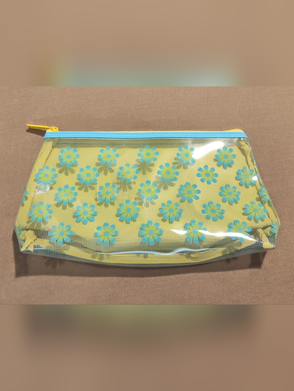 NWOT!! Clinique Cosmetics Bag